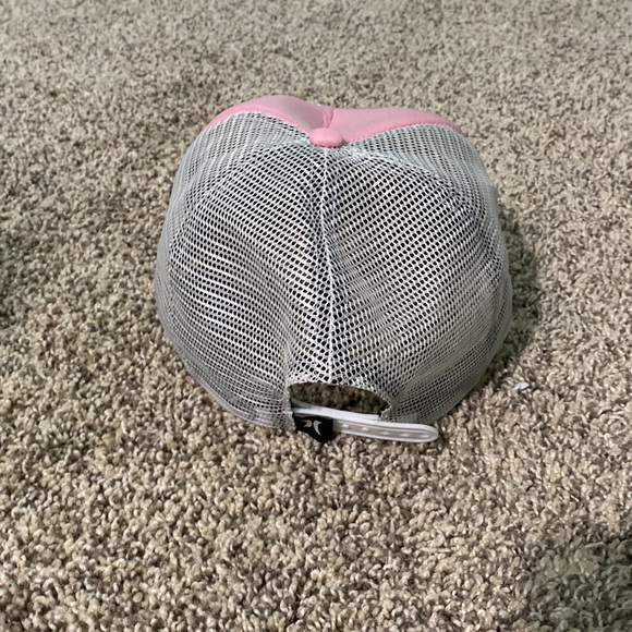 pink Hurley adjustable snap back hat with a mesh back. small stain on the bottom - Picture 4 of 5